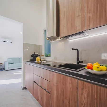 Zefiro By Interhome Марина-ди-Пьетрасанта