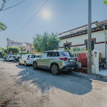 Апартаменты Zefiro By Interhome Марина-ди-Пьетрасанта